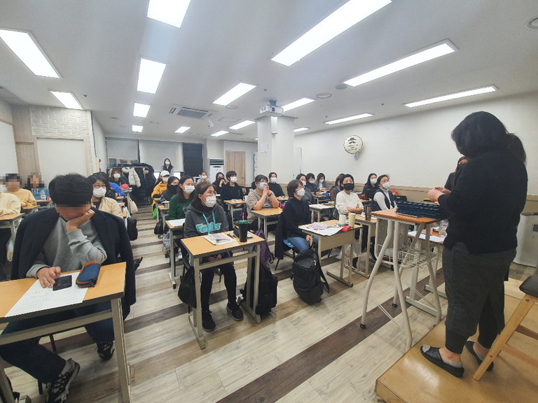 1903 학생분들의 졸업을 너무 축하드립니다.